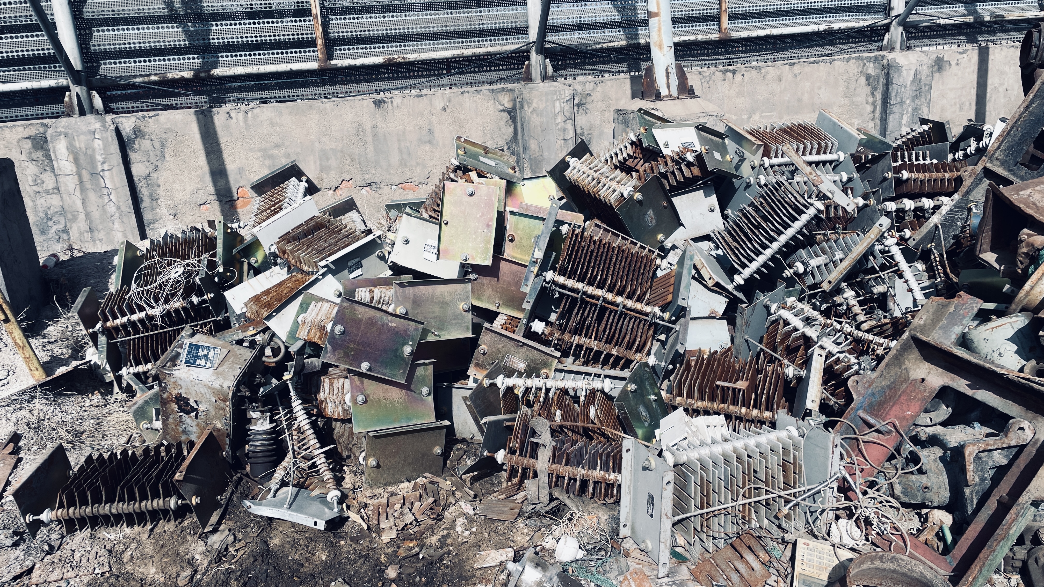 4月24日巴彦淖尔废电机一批拍卖公告
